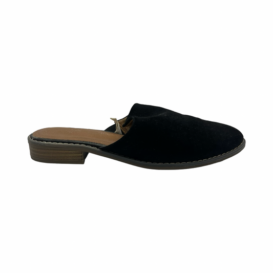 Shoes Flats By Universal Thread In Black, Size:9