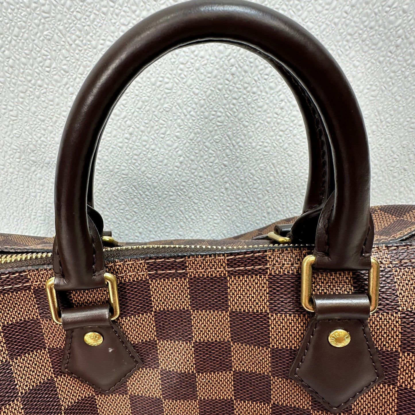 Speedy Bandoulière 25 in Damier Ebene canvas Crossbody Luxury Designer By Louis Vuitton, Size: Small