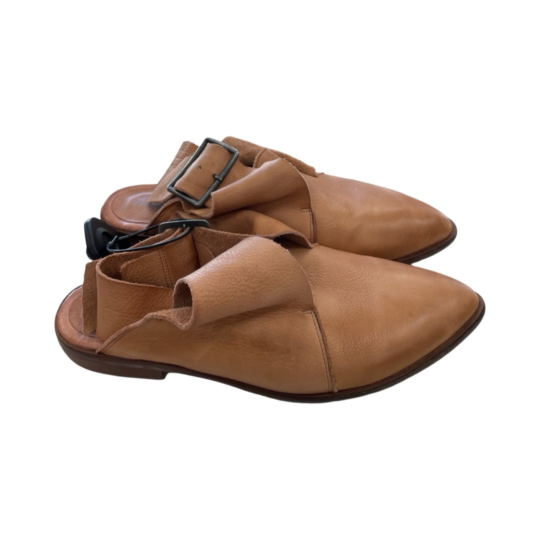 Boots Ankle Flats By Free People In Brown, Size:7.5