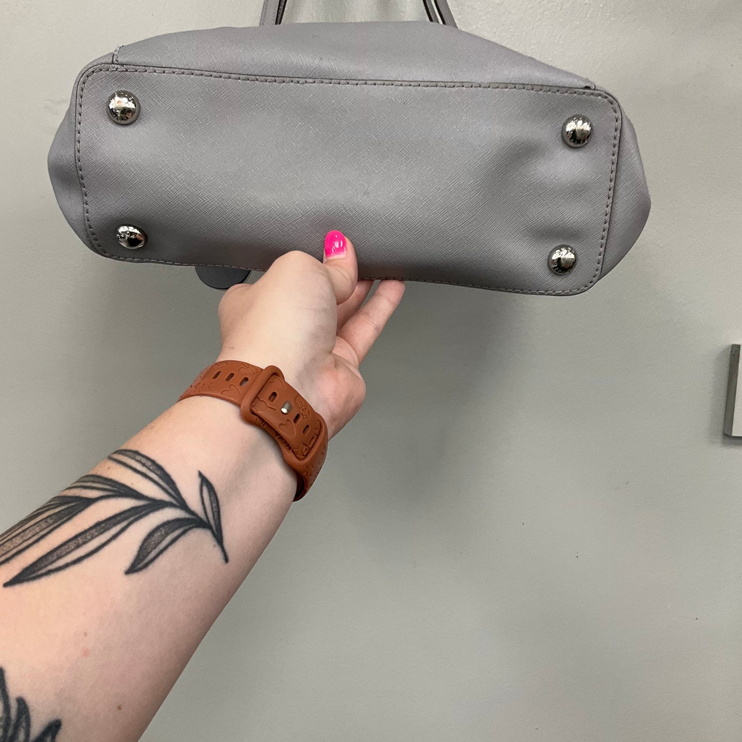 Handbag Designer By Michael Kors In Grey, Size:Medium