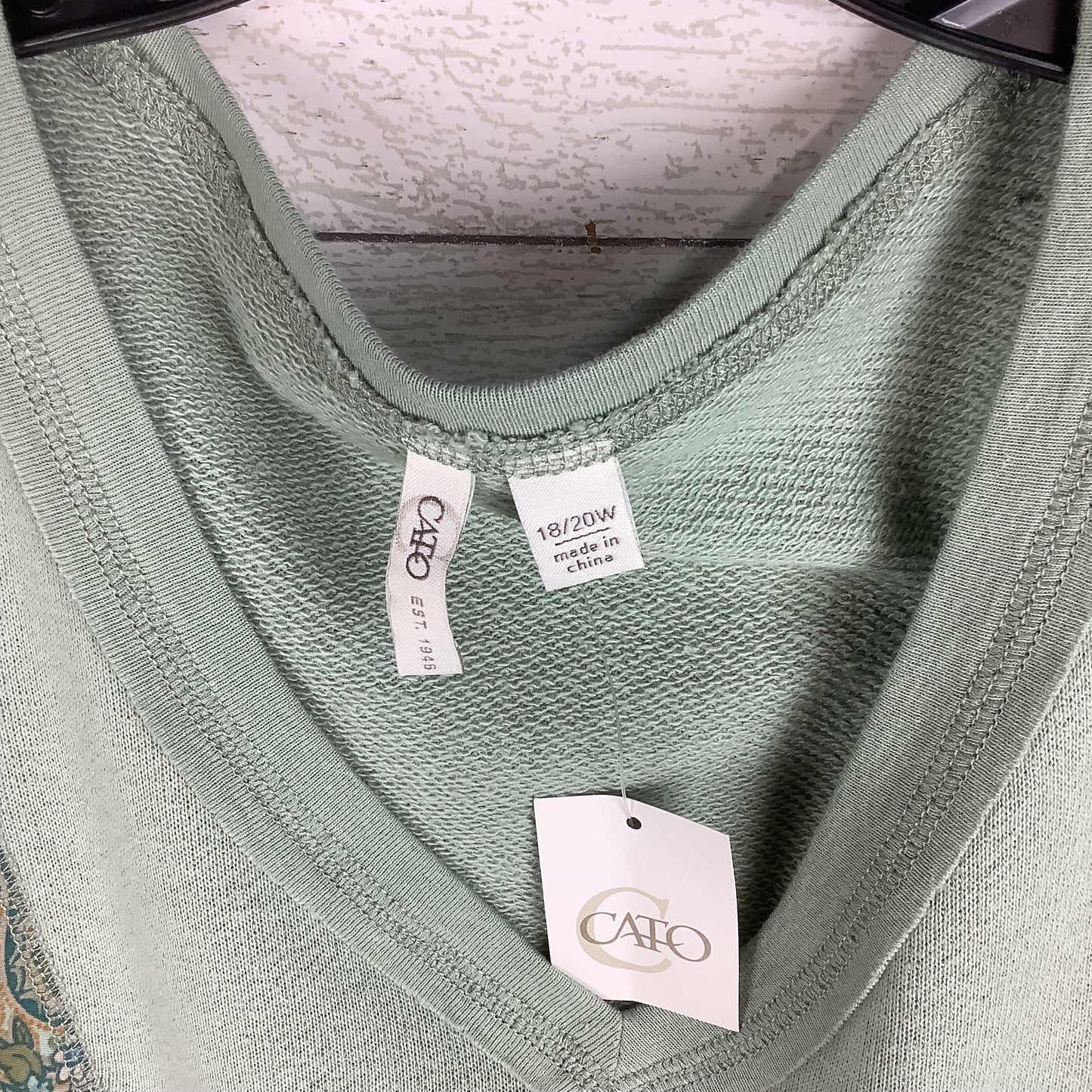 Top Long Sleeve By Cato In Green, Size: 1x (18/20)