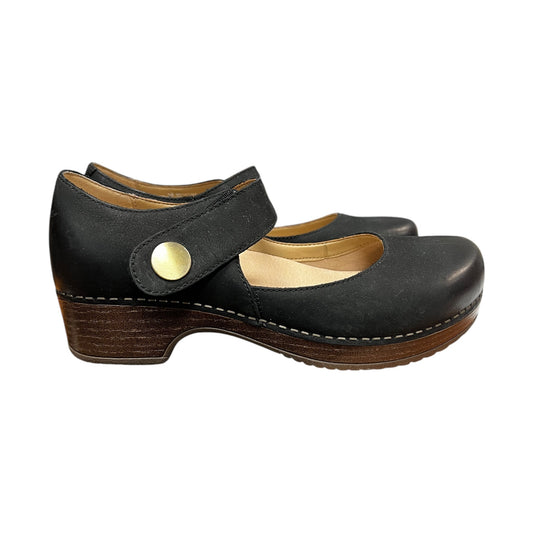 SHOES FLATS by DANSKO In BLACK, Size: 7.5