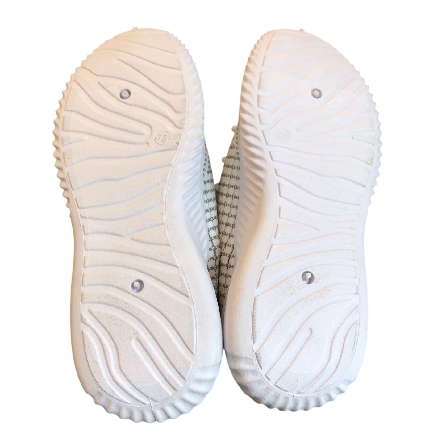 Shoes Sneakers By Danskin In Grey & White, Size:7.5