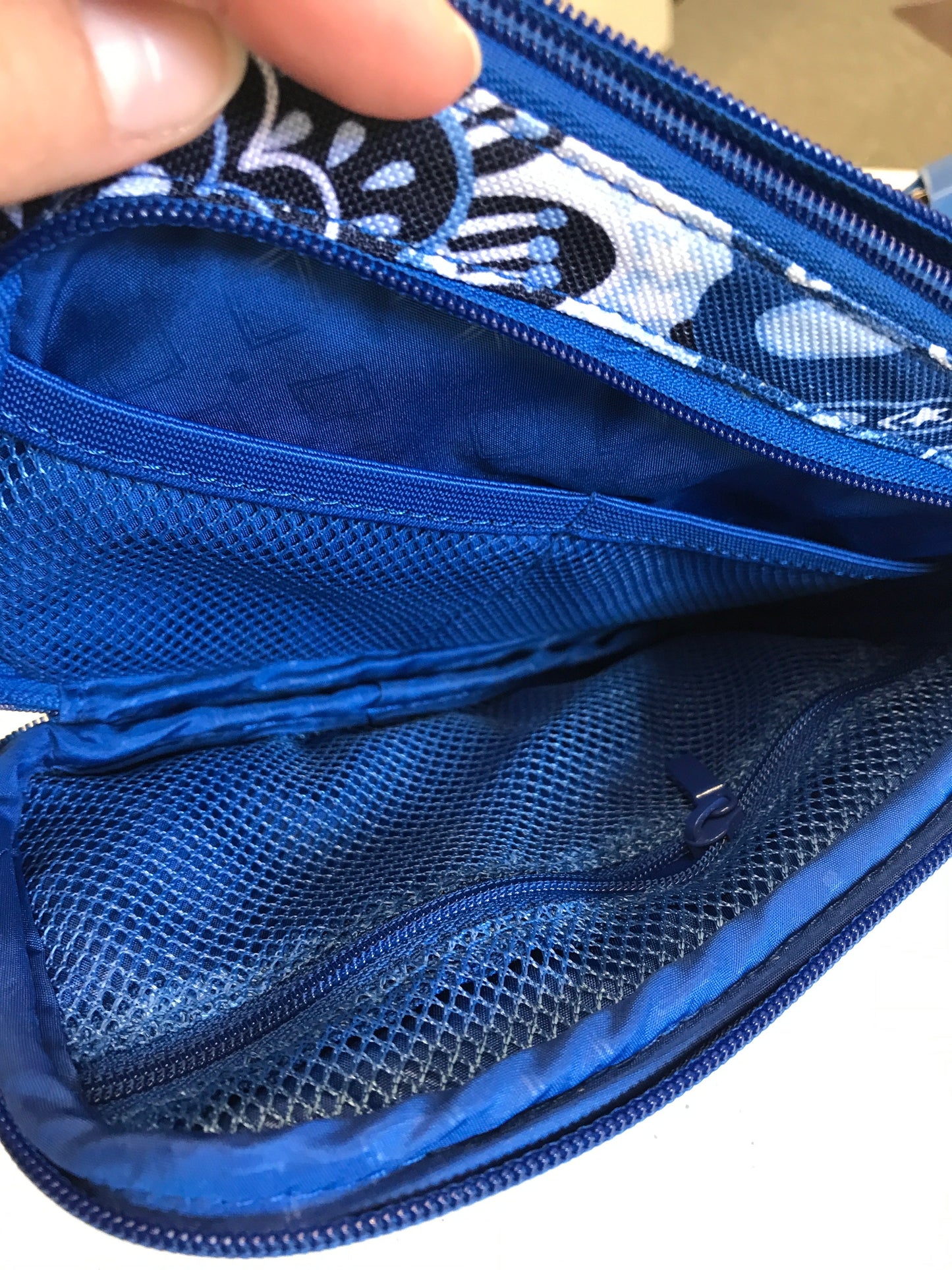 Makeup Bag By Vera Bradley In Blue, Size:Small