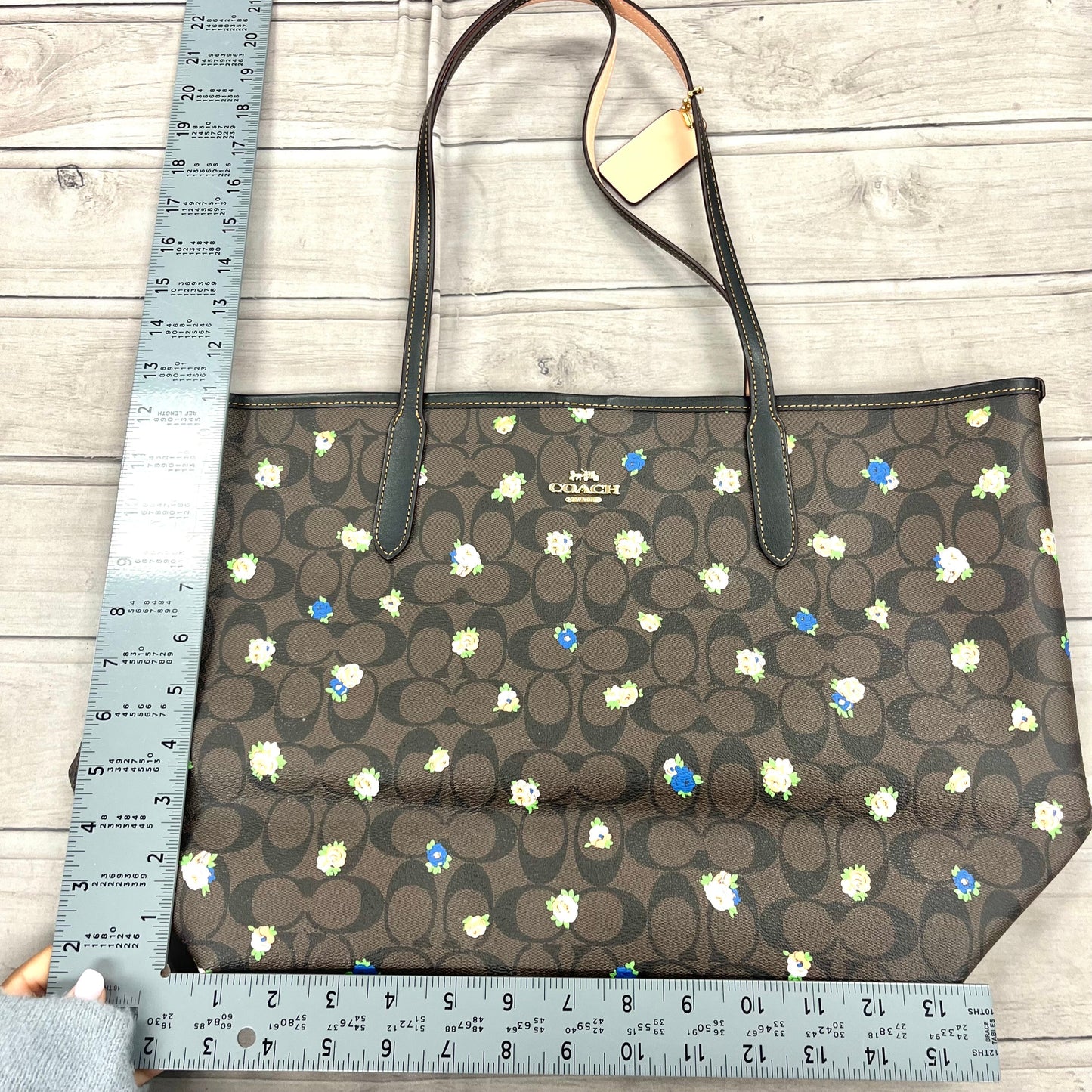 Handbag Designer By Coach, Size: Large