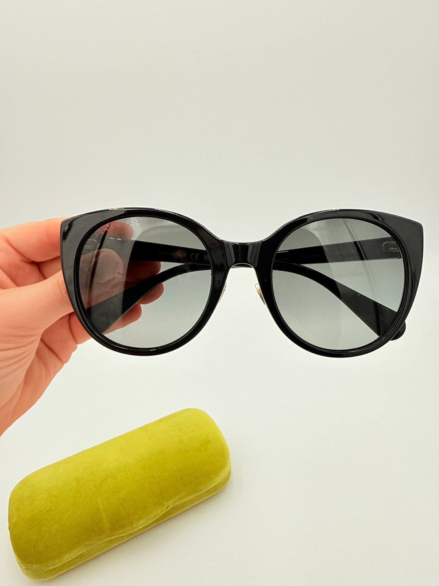 Sunglasses Luxury Designer By Gucci In Black, Size: