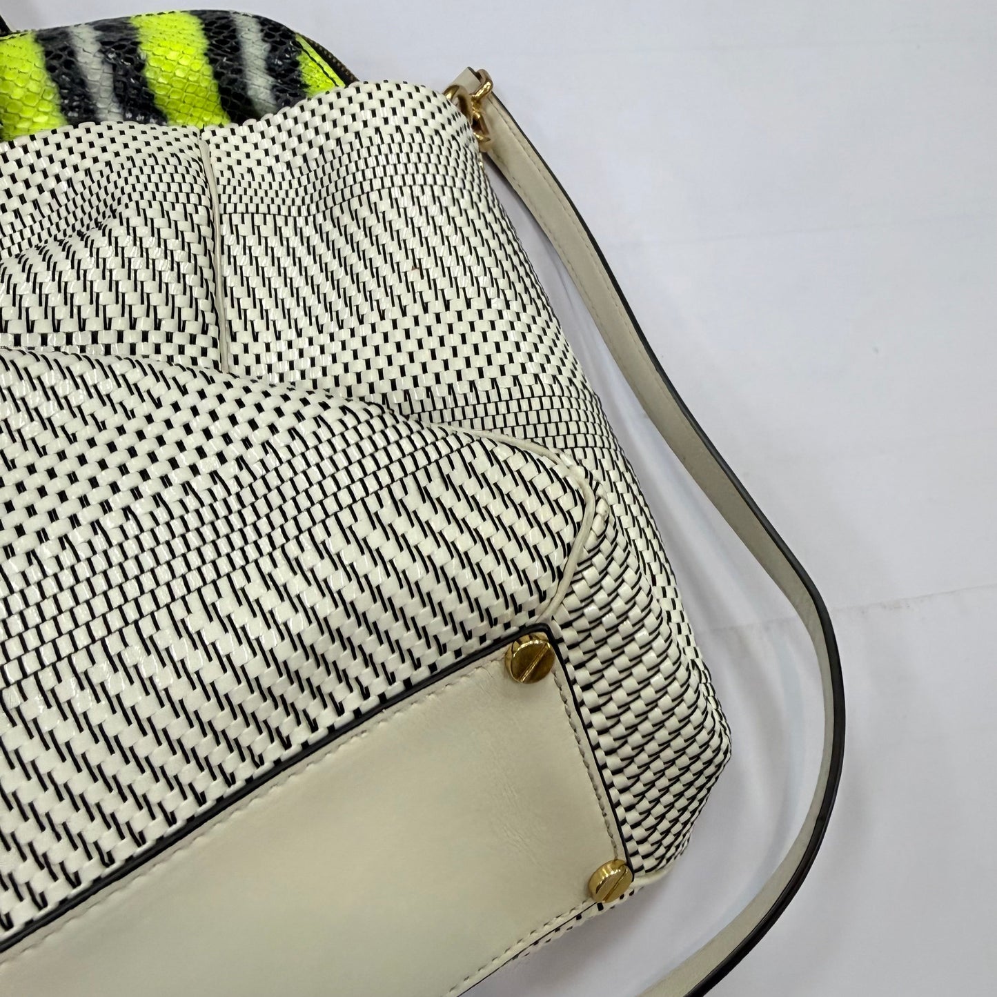 Handbag Designer By Marc By Marc Jacobs, Size: Medium