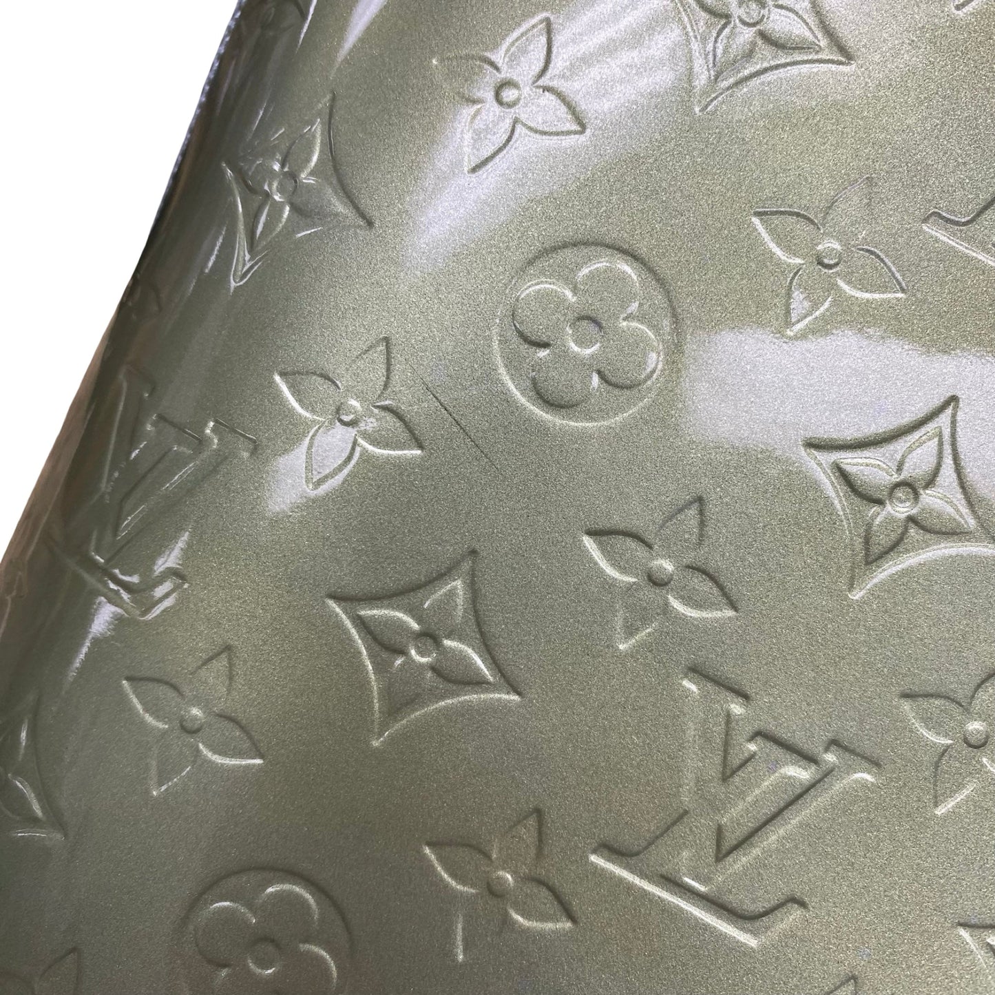 Handbag Luxury Designer By Louis Vuitton In Givre Green Monogram Vernis, Size:Large (GM)