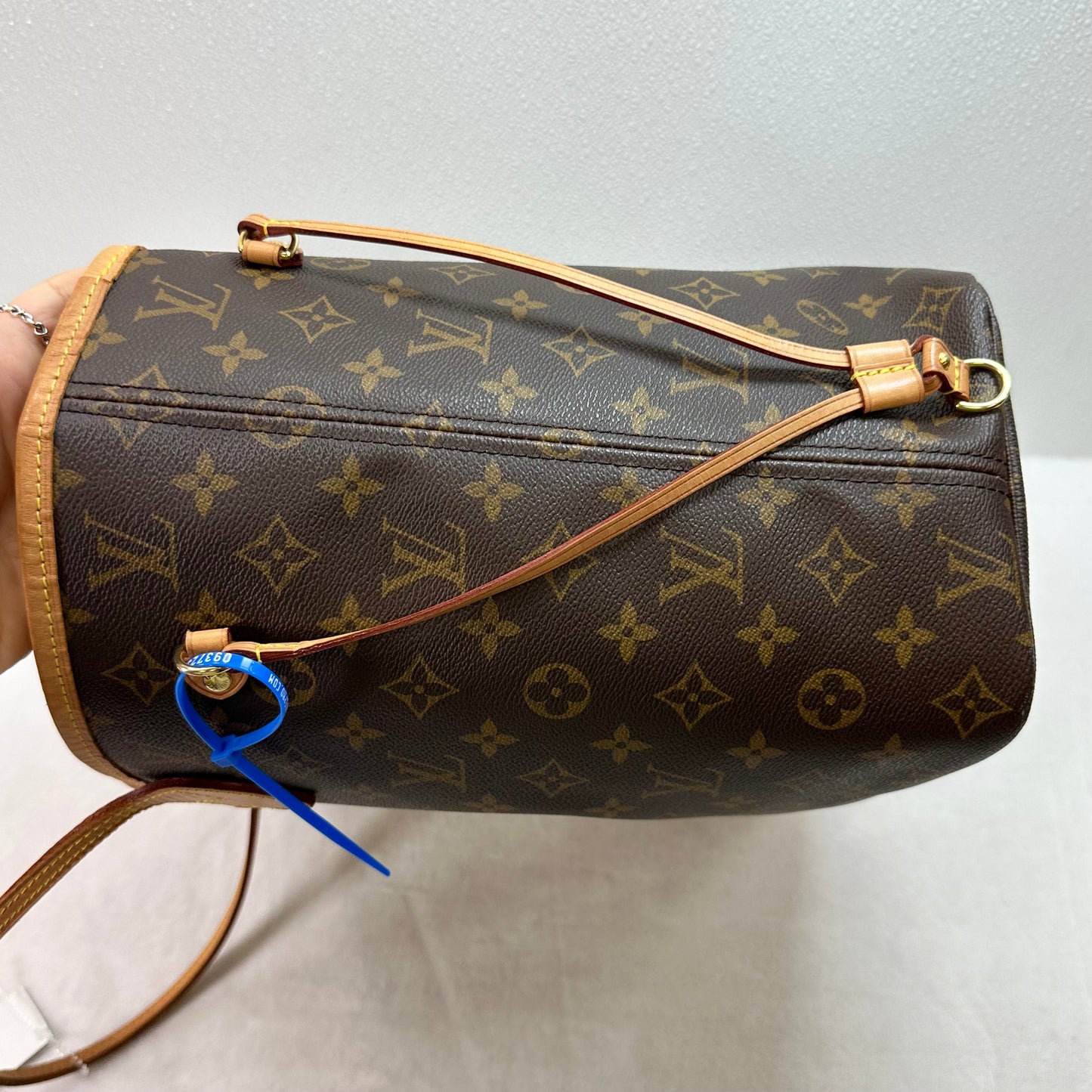 Neverfull MM Handbag Luxury Designer By Louis Vuitton, Size: Medium