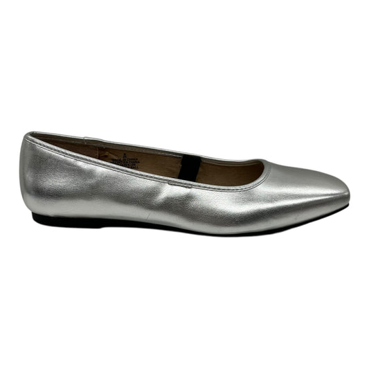 Shoes Flats By Old Navy In Silver, Size:8