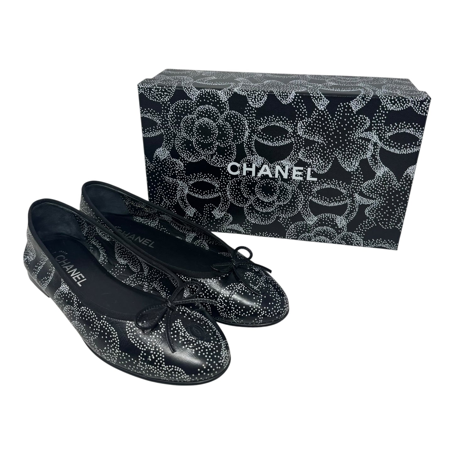 Camellia Printed Leather Cap Toe Ballerina Flats Shoes Luxury Designer By Chanel In Black & White, Size: 39.5