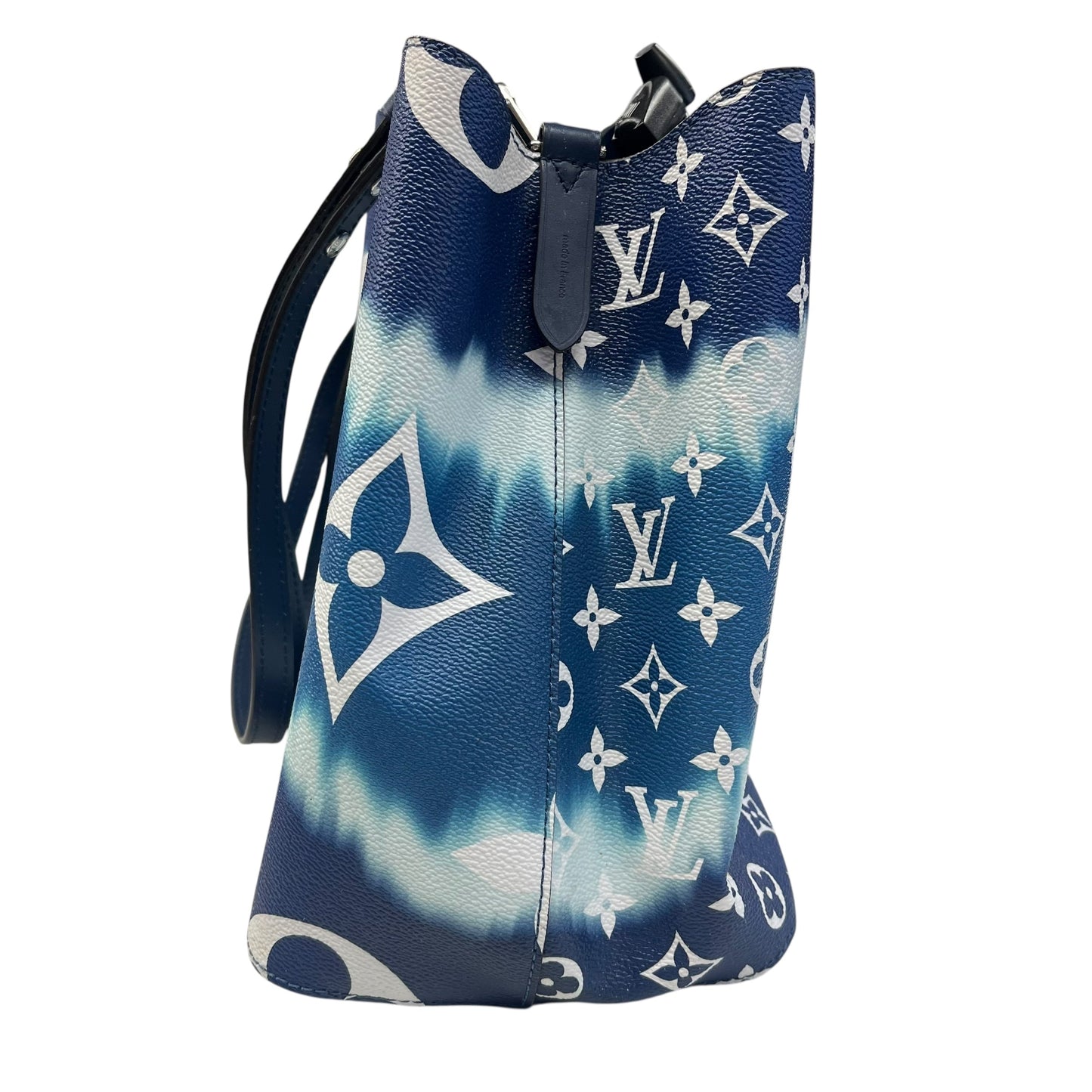 Handbag Luxury Designer By Louis Vuitton, Size: Medium