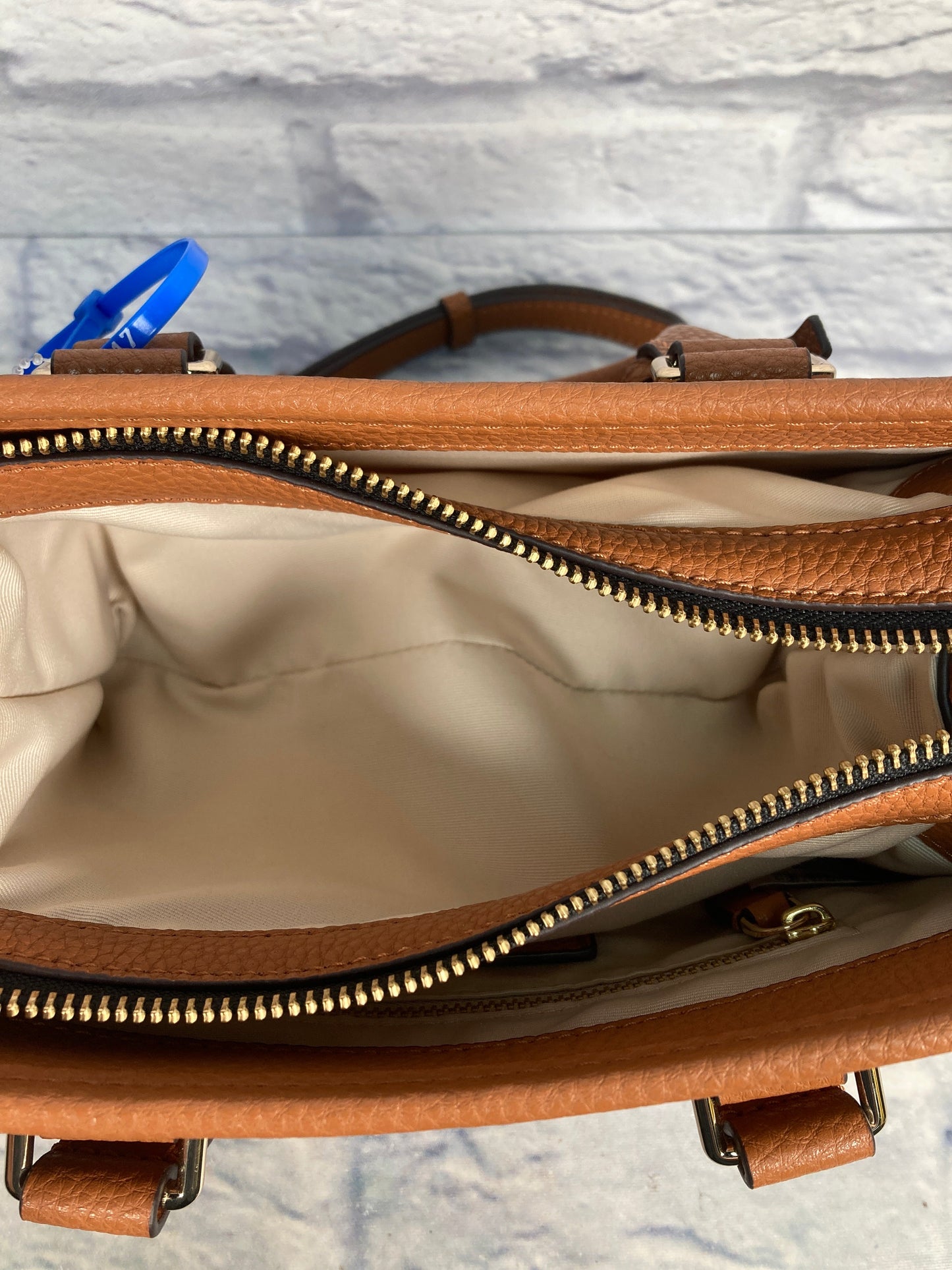 Crossbody Luxury Designer By Marc Jacobs, Size: Medium