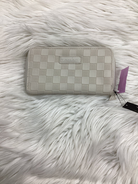 Wallet By Tahari In Cream, Size:Medium