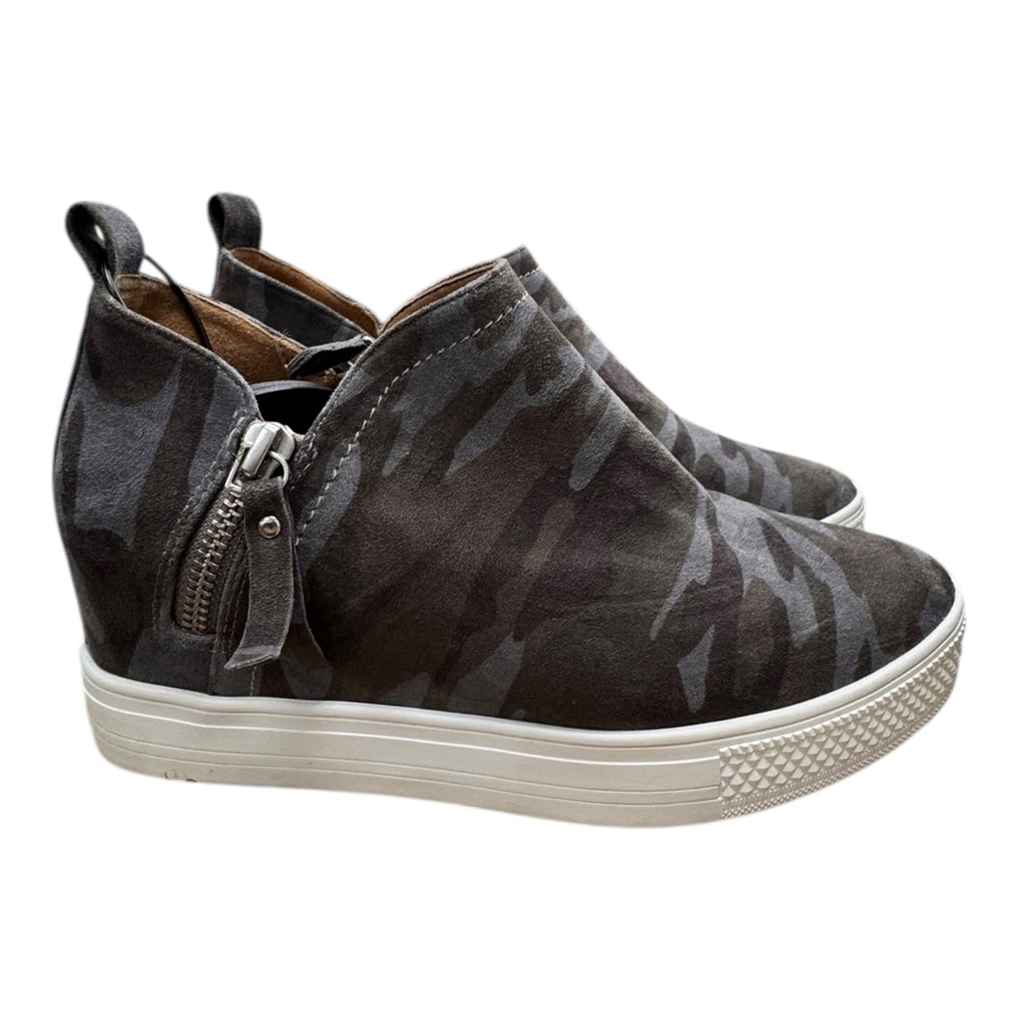 Shoes Heels Wedge By Susina In Camouflage Print, Size:6