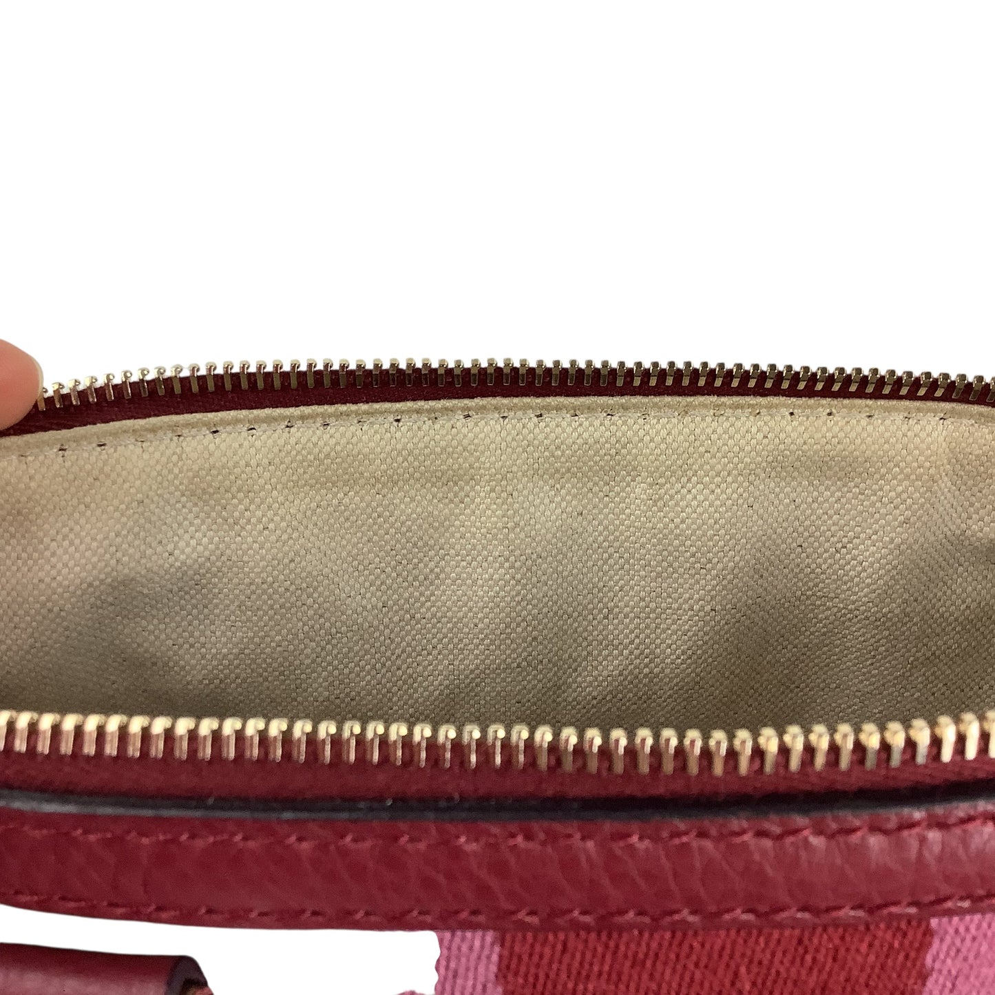 Handbag Luxury Designer By Gucci, Size: Medium