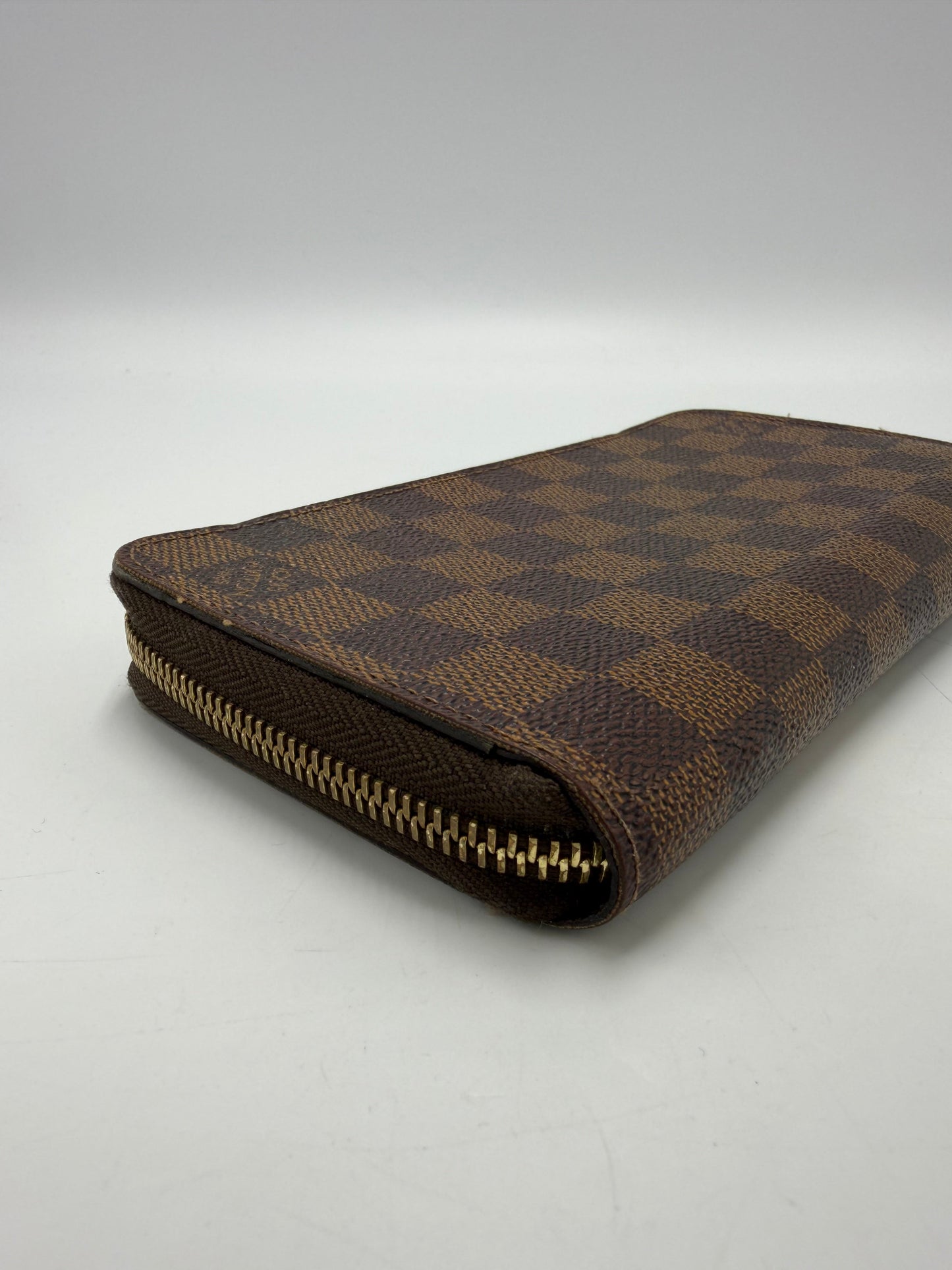 Louis Vuitton Zippy Luxury Wallet In Daimer Ebene