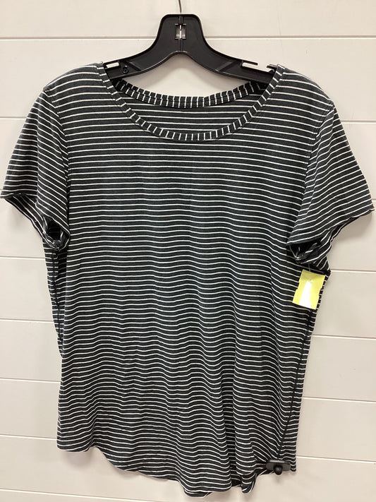 Athletic Top Ss By Lululemon In Grey, Size:M