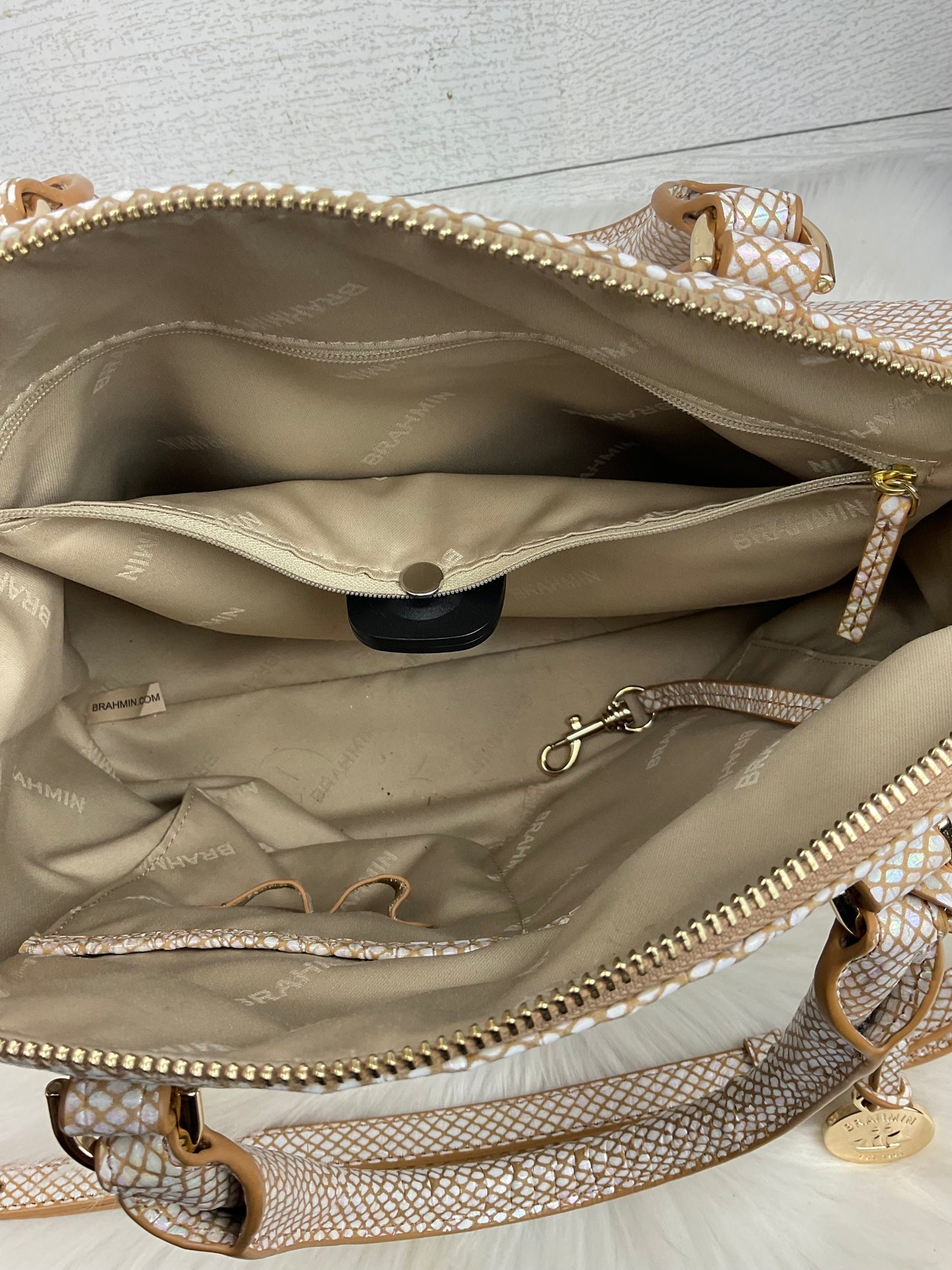 Handbag Designer By Brahmin, Size: Medium