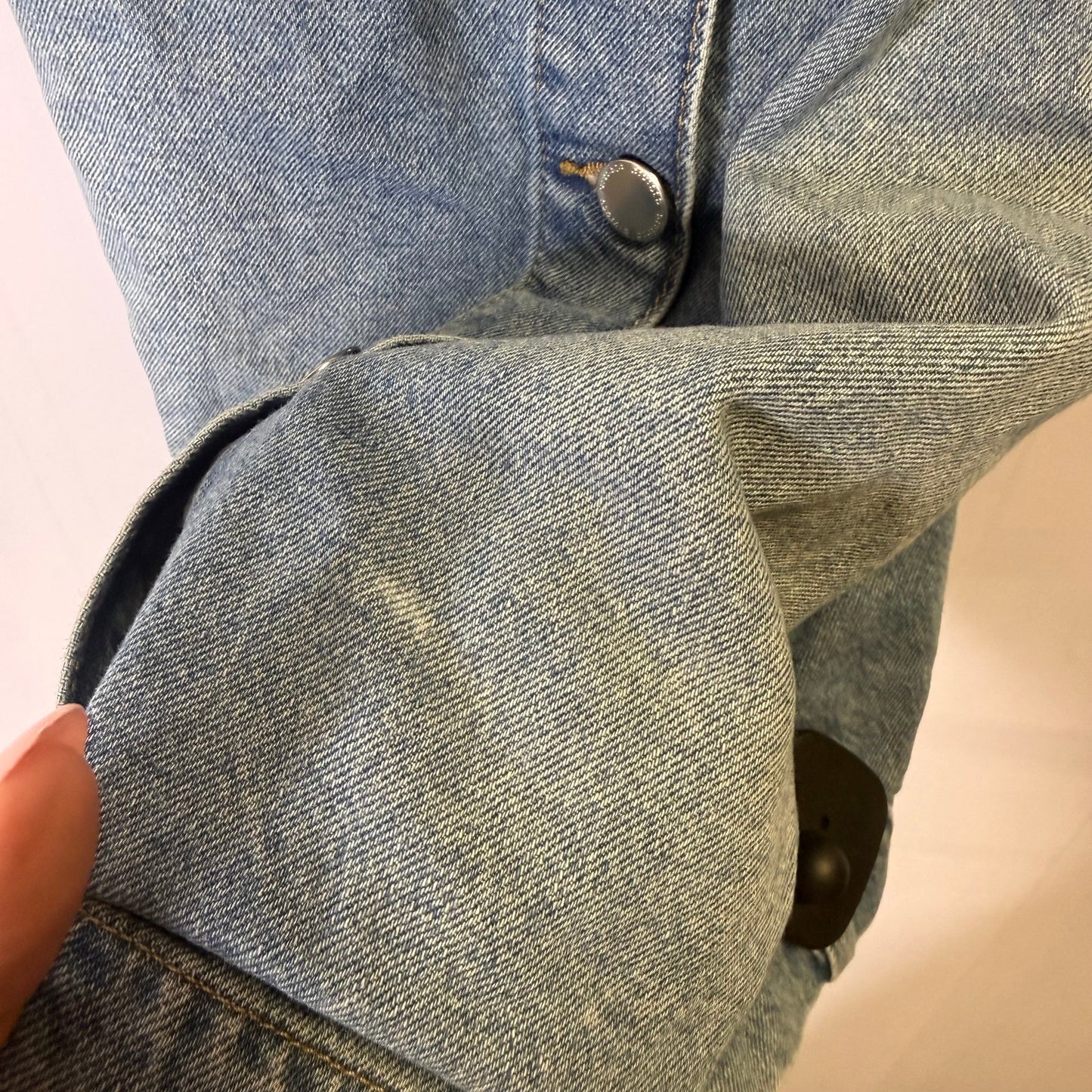 Dress Casual Short By Divided In Blue Denim, Size: 4