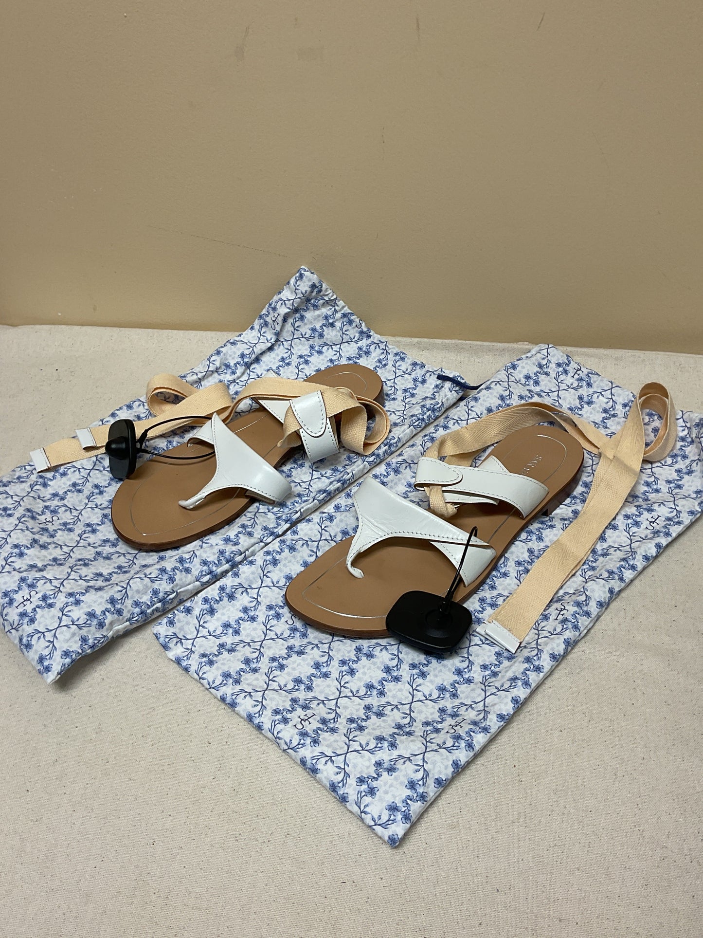 Sandals Flip Flops By Cma In Cream & White, Size:6.5