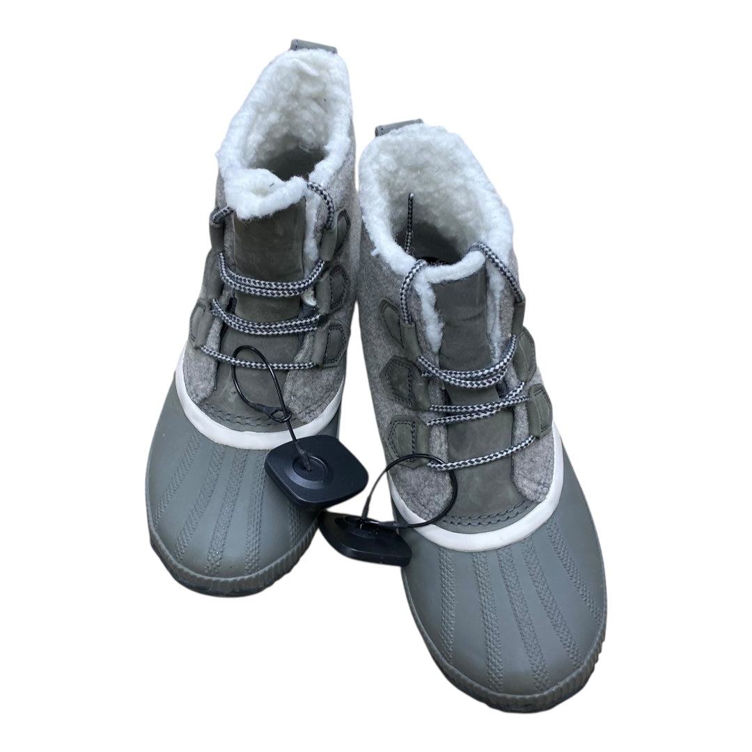 Boots Designer By Sorel In Grey & White, Size:8