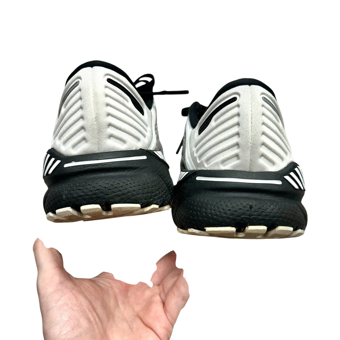 SHOES ATHLETIC by BROOKS In BLACK & WHITE, Size: 6.5