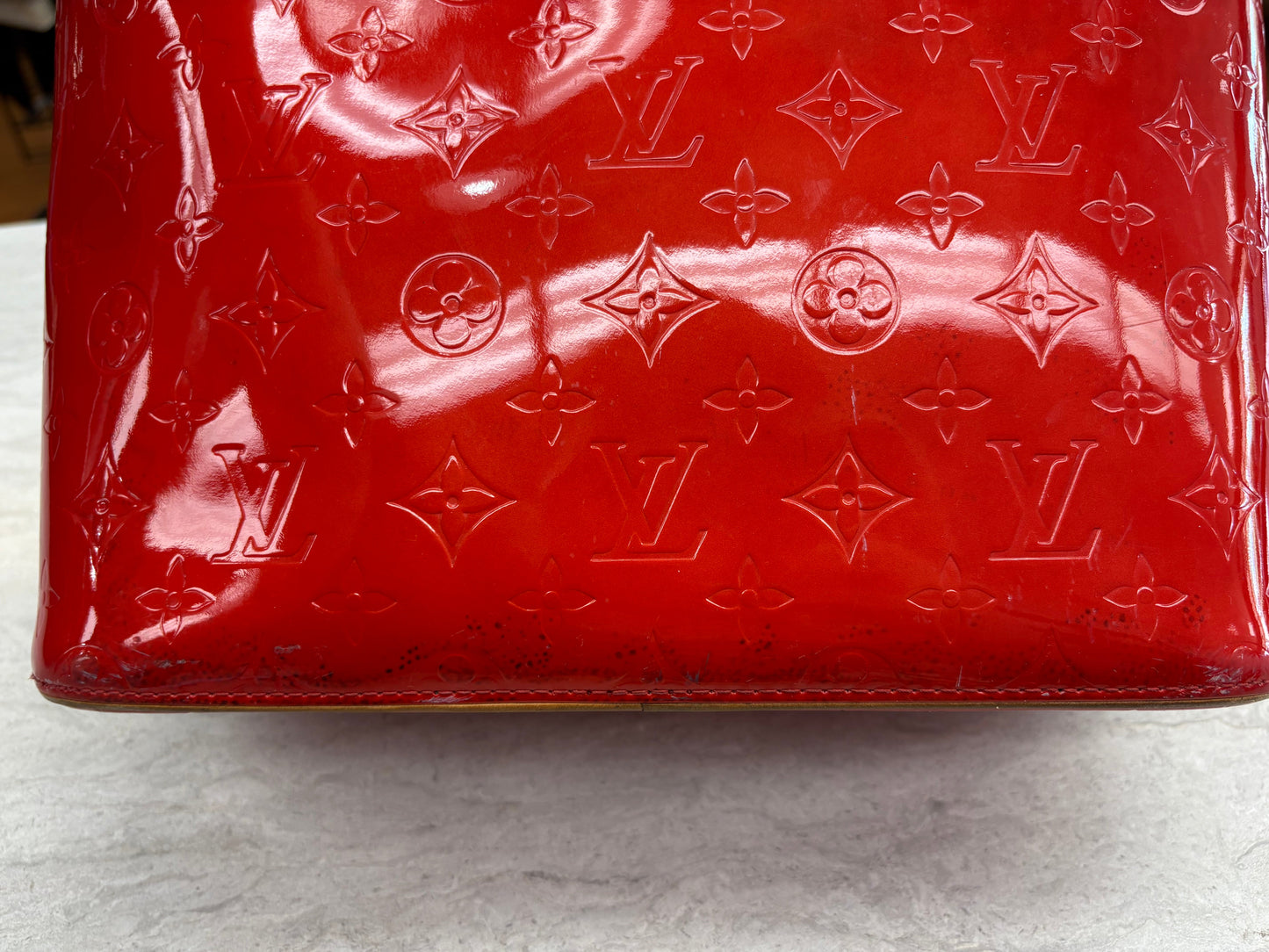 Handbag Luxury Designer By Louis Vuitton, Size: Medium