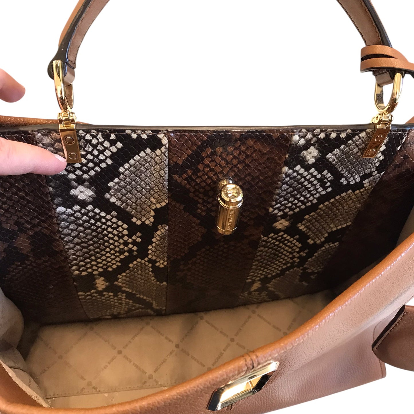 Handbag Designer By Michael Kors In Brown, Size:Medium