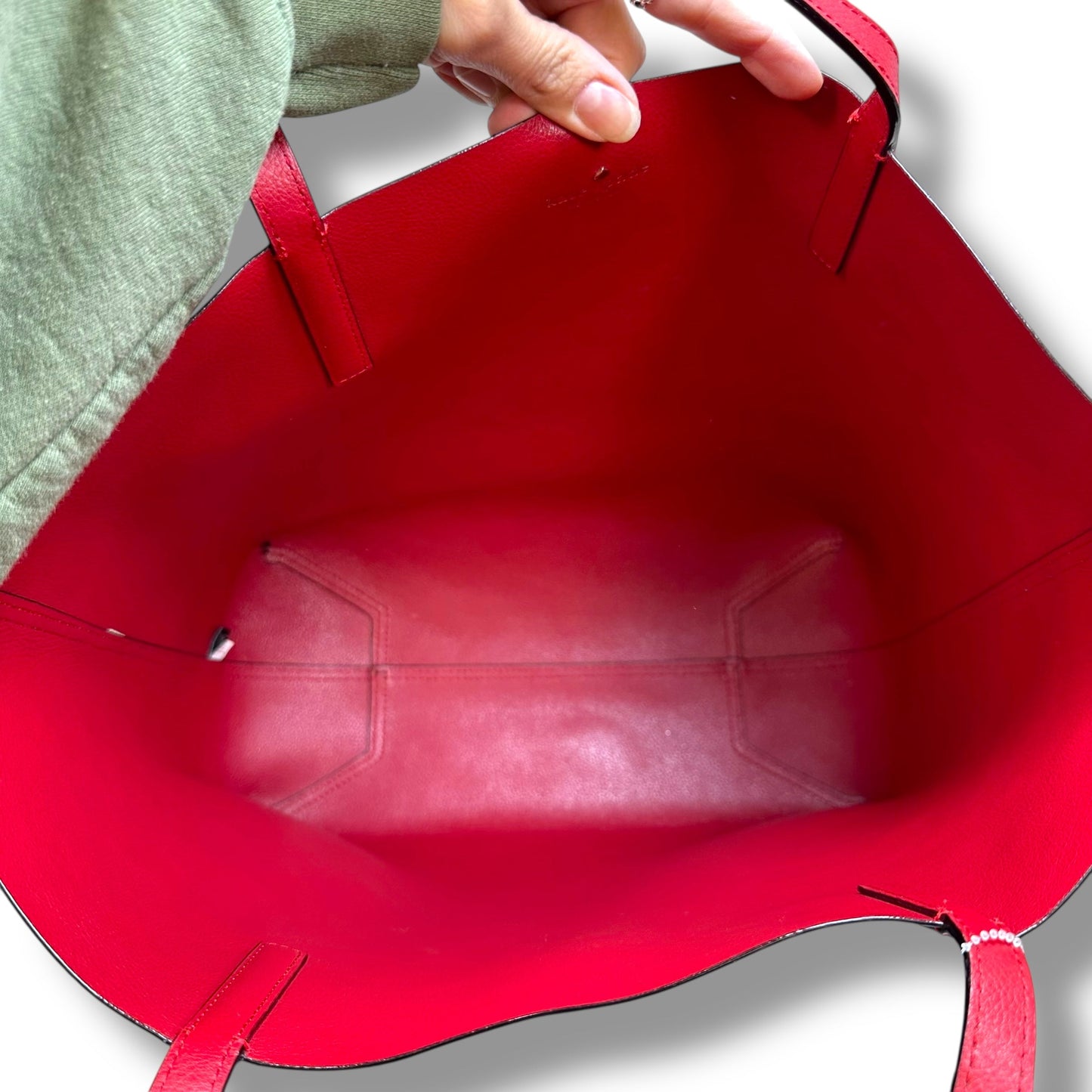 Tote & wristlet Designer By Kate Spade, Size: Medium