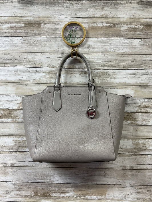 Handbag Designer By Michael Kors In Grey, Size:Medium