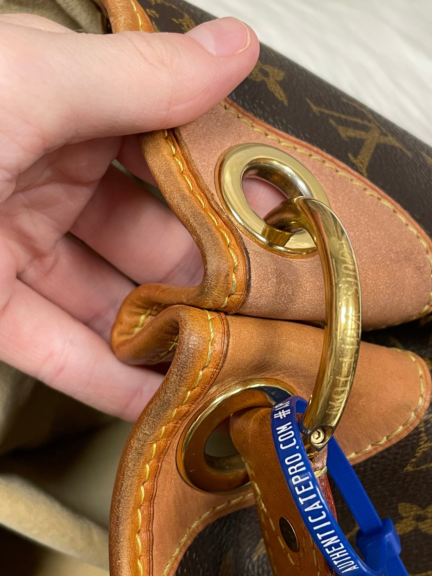 Handbag Luxury Designer By Louis Vuitton, Size: Large