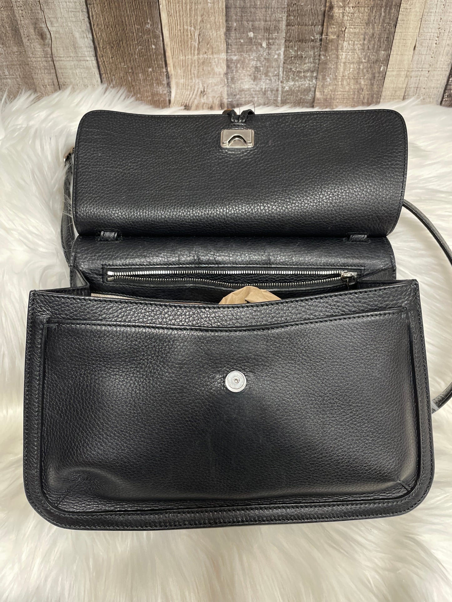 Handbag Luxury Designer By Gucci, Size: Medium