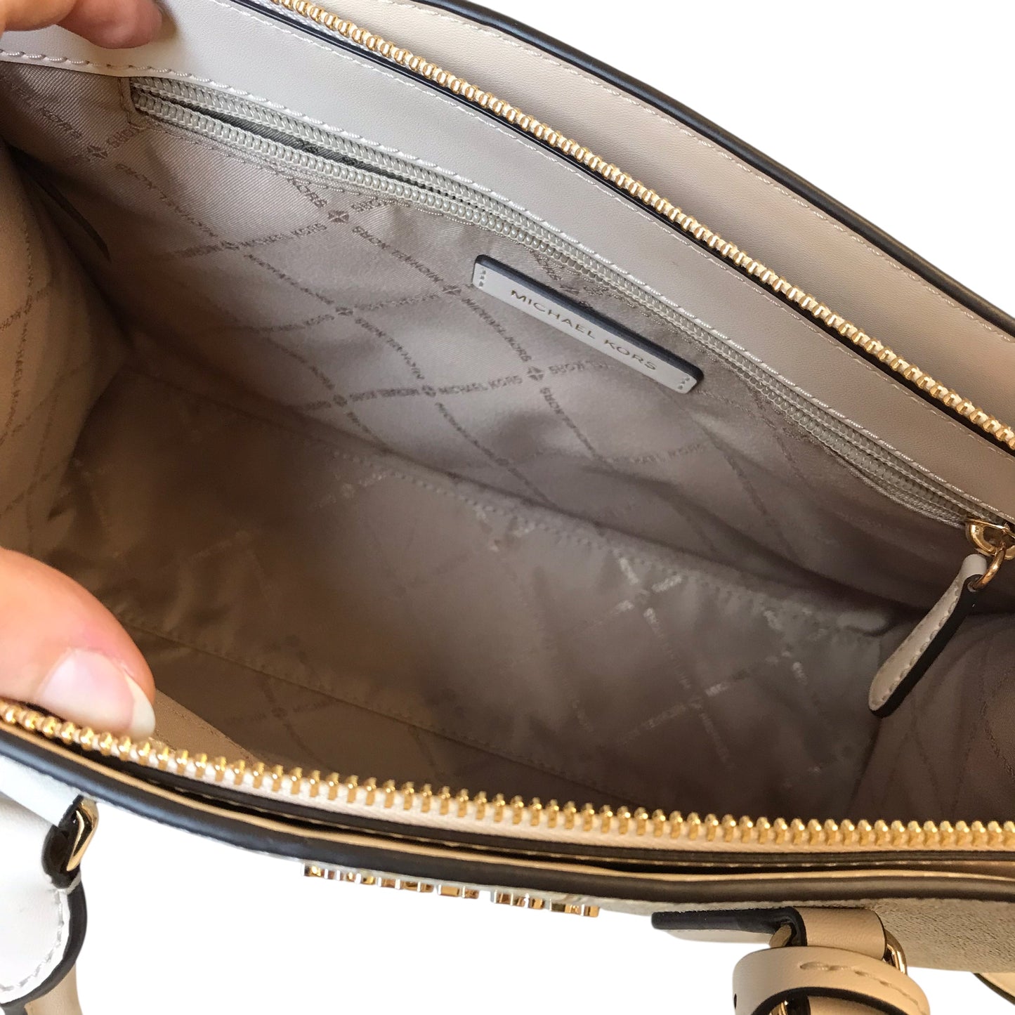 Handbag By Michael By Michael Kors In Tan & White, Size:Medium