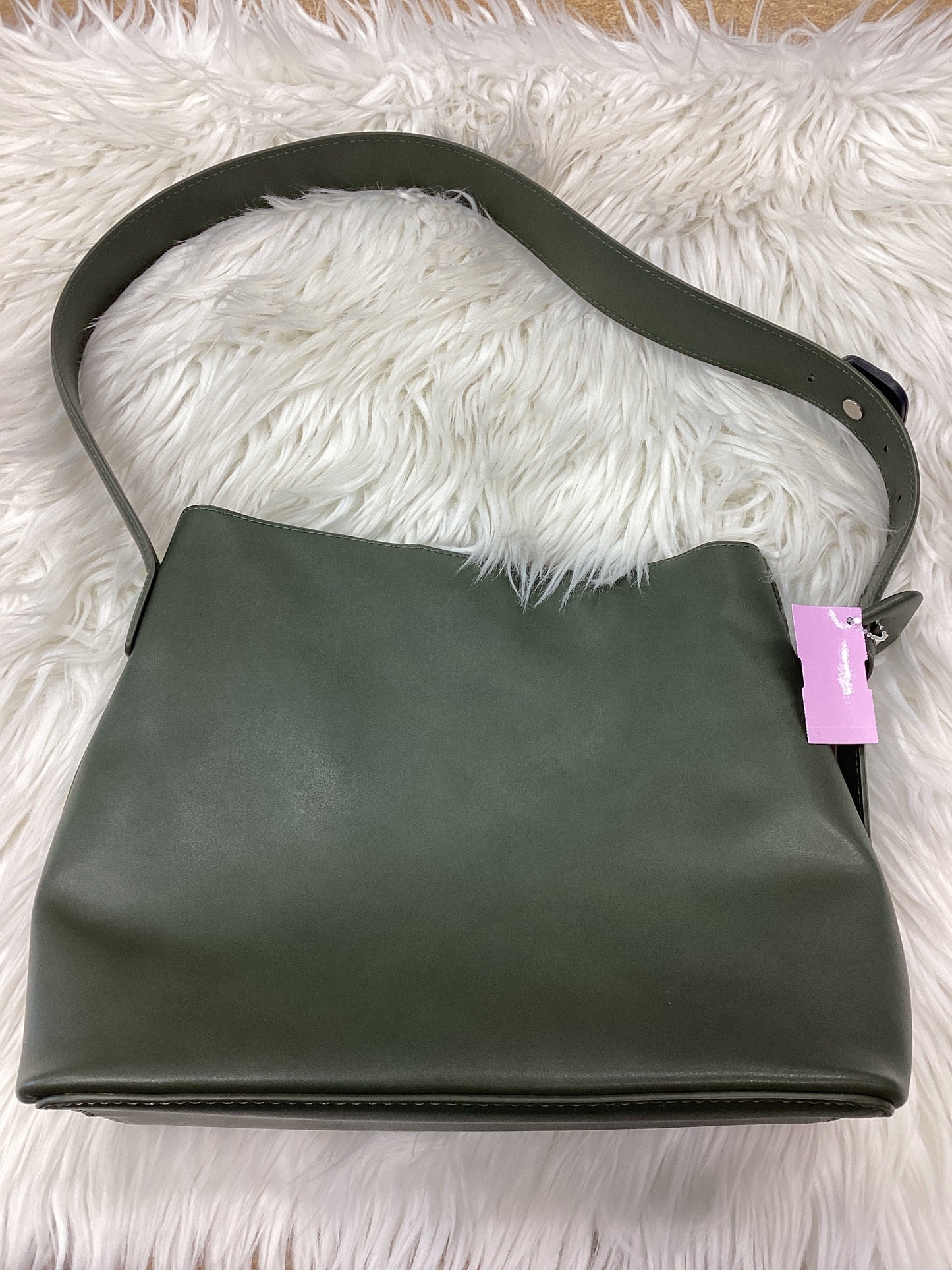 Handbag By Clothes Mentor In Green, Size:Medium