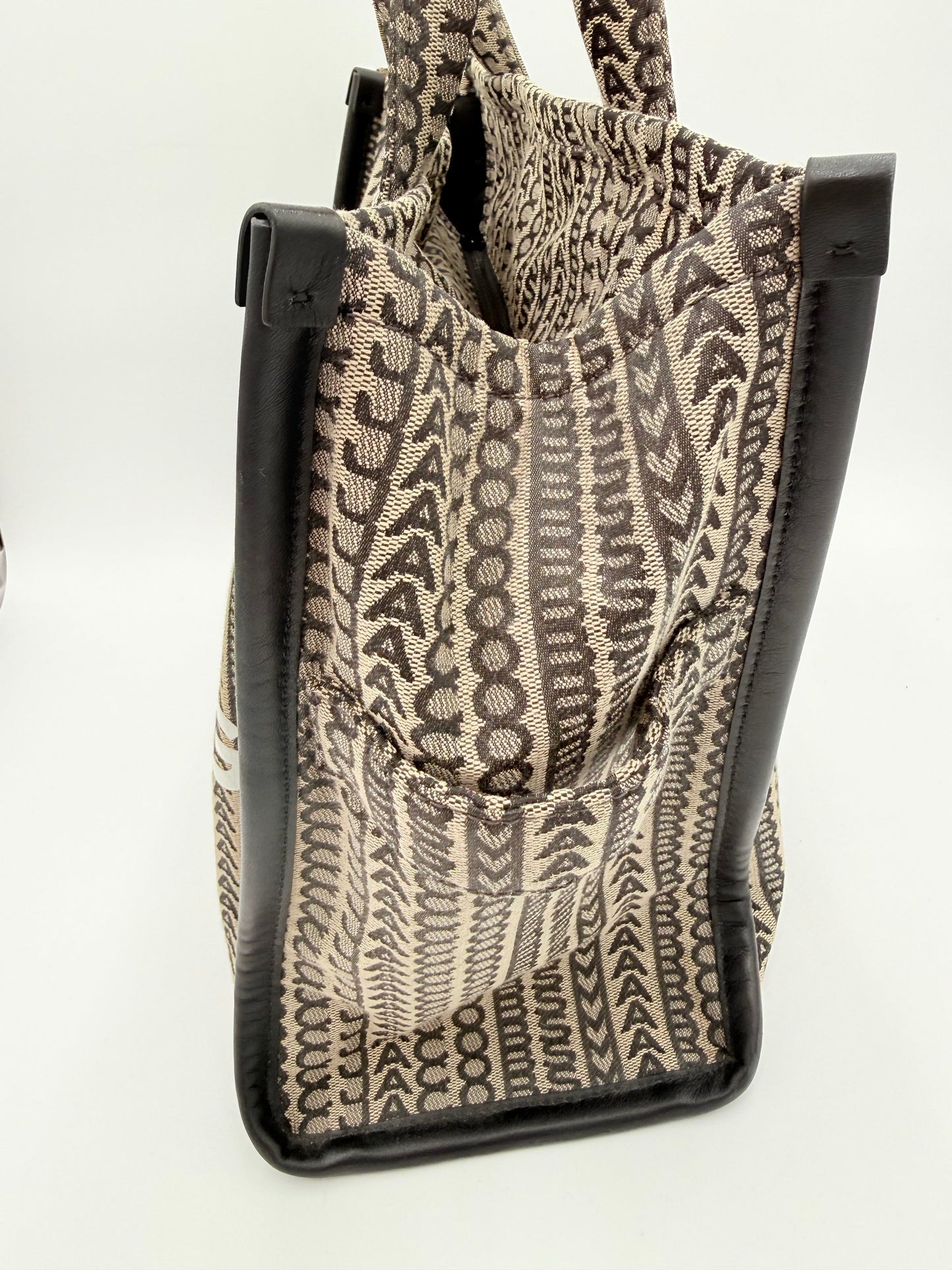 Tote Luxury Designer By Marc Jacobs In Black & Tan, Size:Large