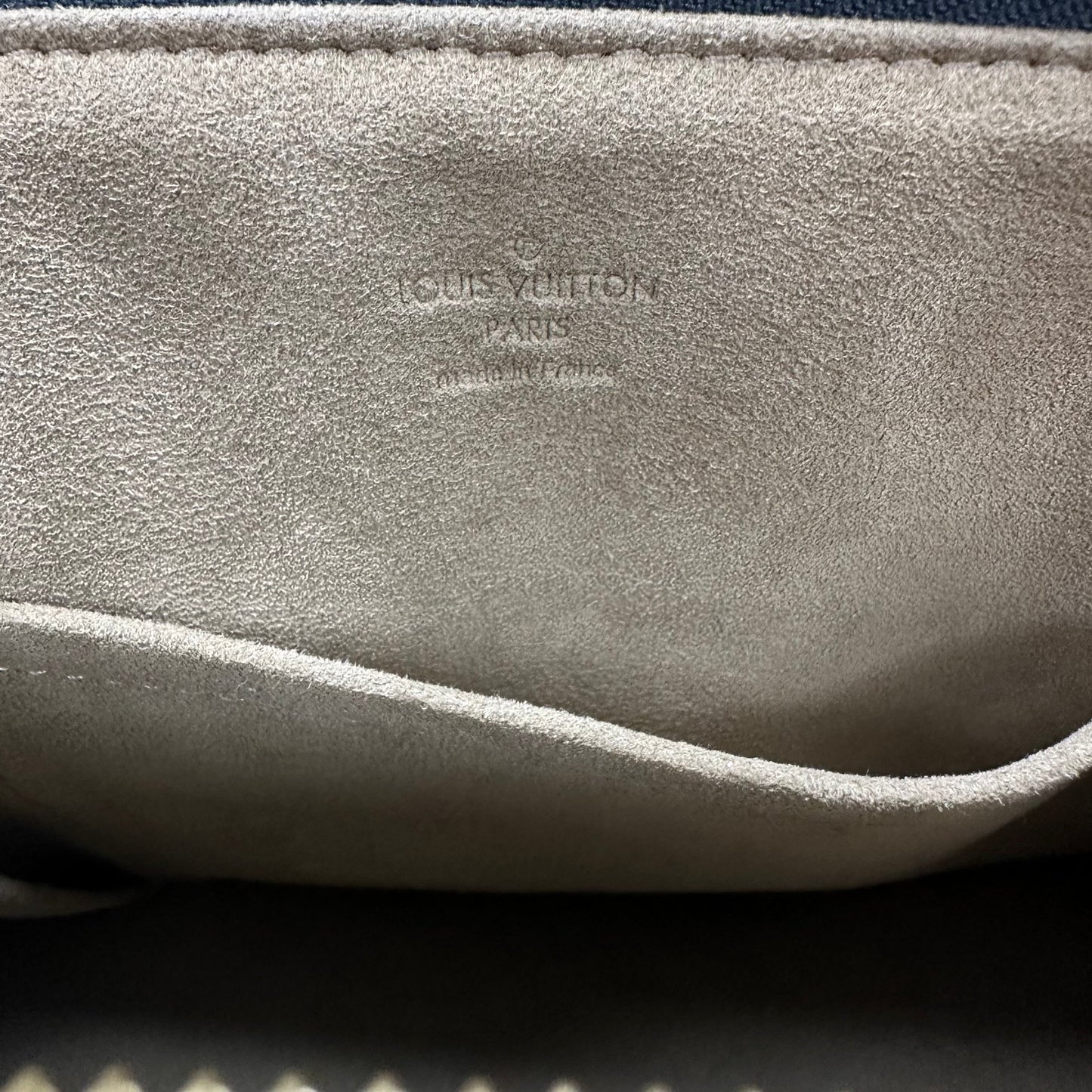 Handbag Luxury Designer By Louis Vuitton In Multi, Size:Medium