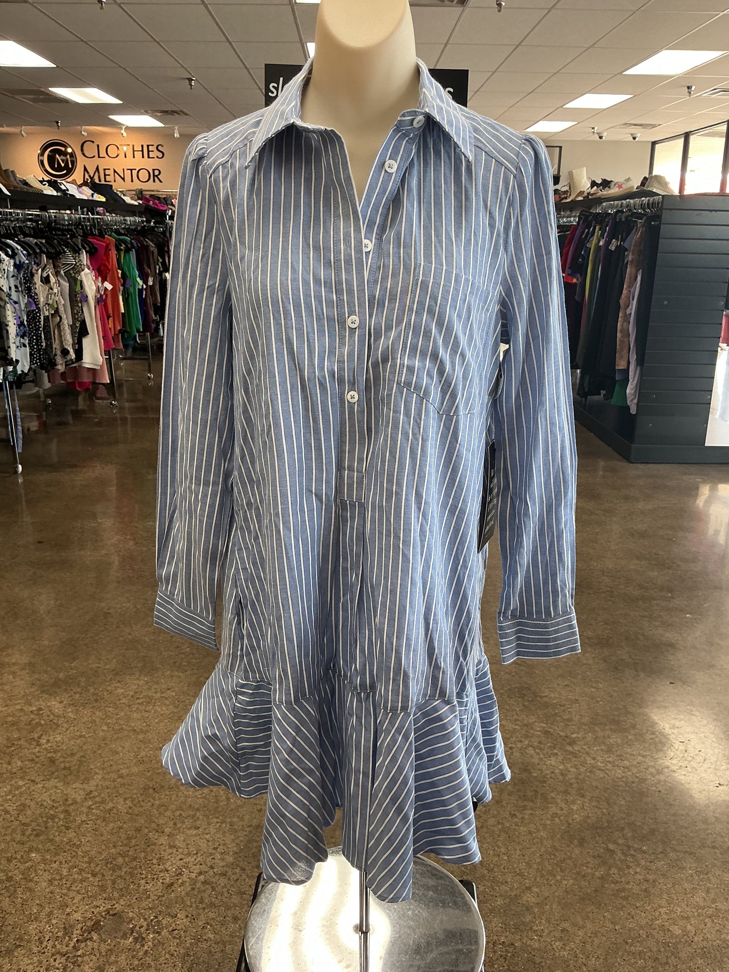 Dress Casual Short By Tuckernuck In Blue & White, Size:S