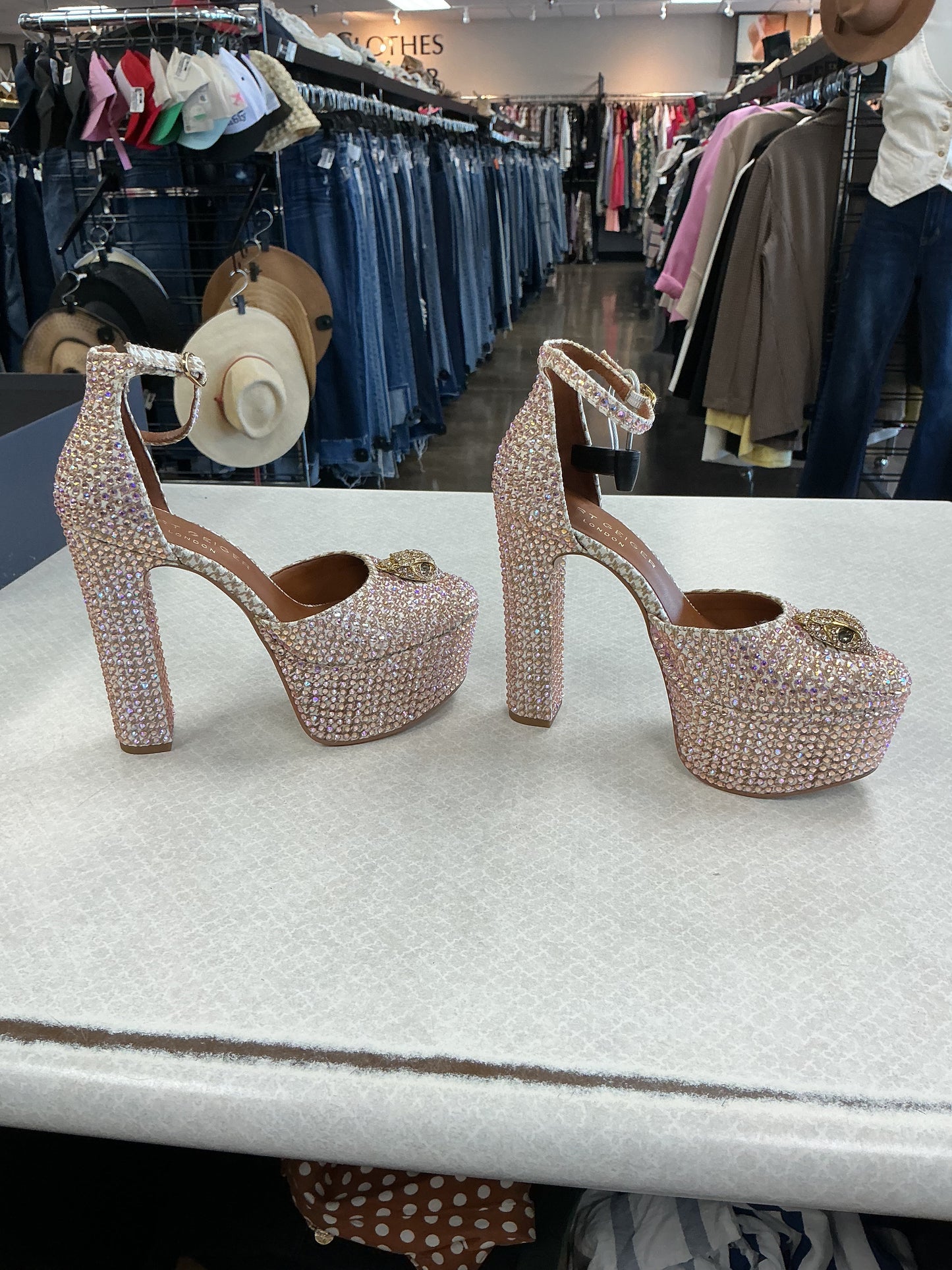 Shoes Designer By Kurt Geiger In Pink, Size:6.5