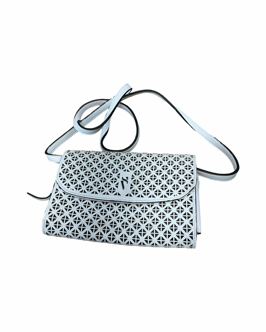 Crossbody By Simply Vera In White, Size:Small