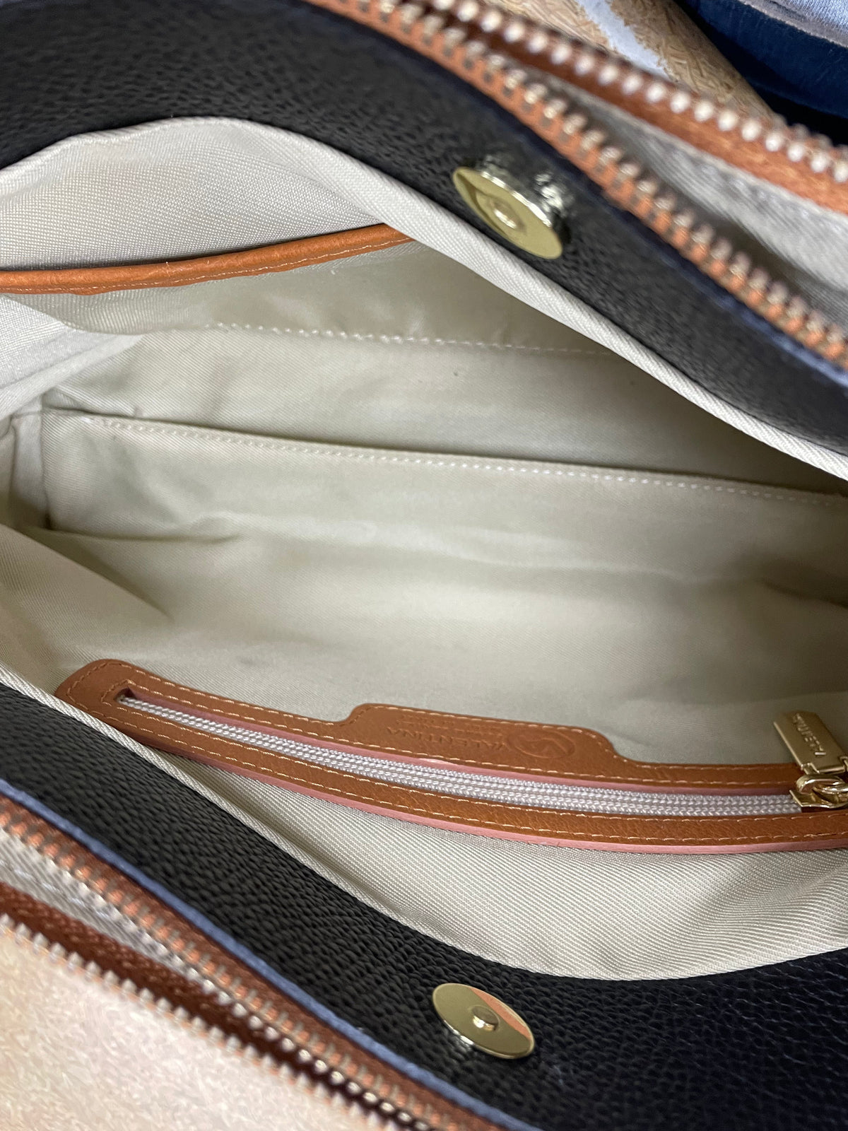 Handbag Leather By Valentina, Size: Medium
