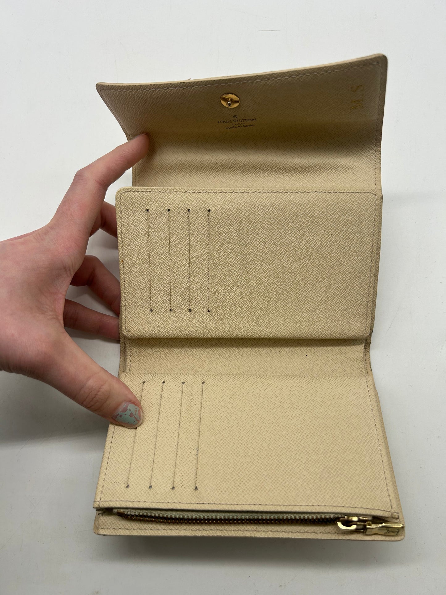 Wallet Luxury Designer By Louis Vuitton, Size: Medium