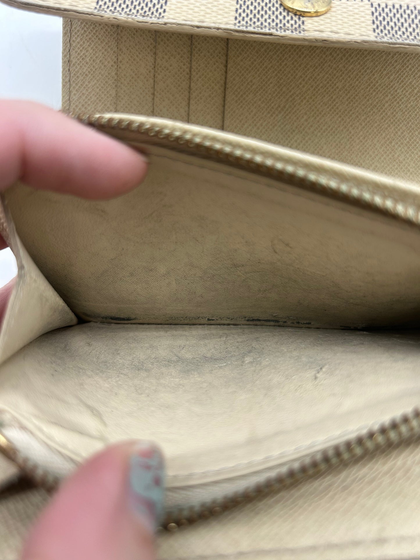 Wallet Luxury Designer By Louis Vuitton, Size: Medium