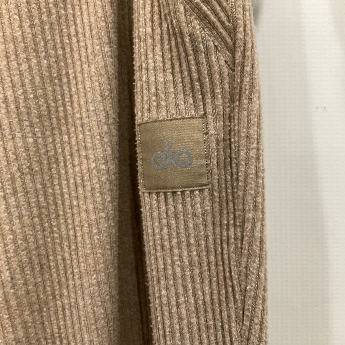 Pants Lounge By Alo In Beige, Size: M