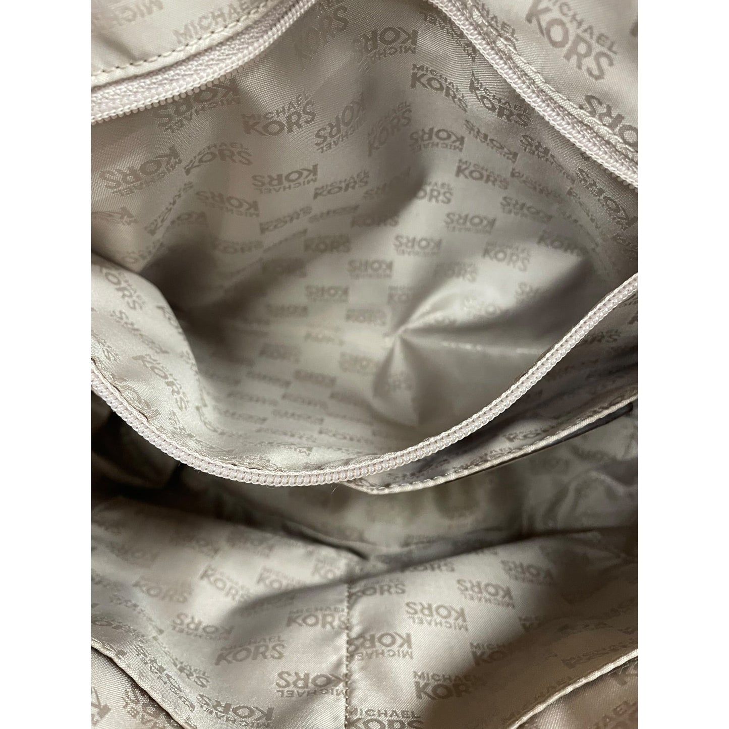 Handbag Designer By Michael Kors In White, Size:Large