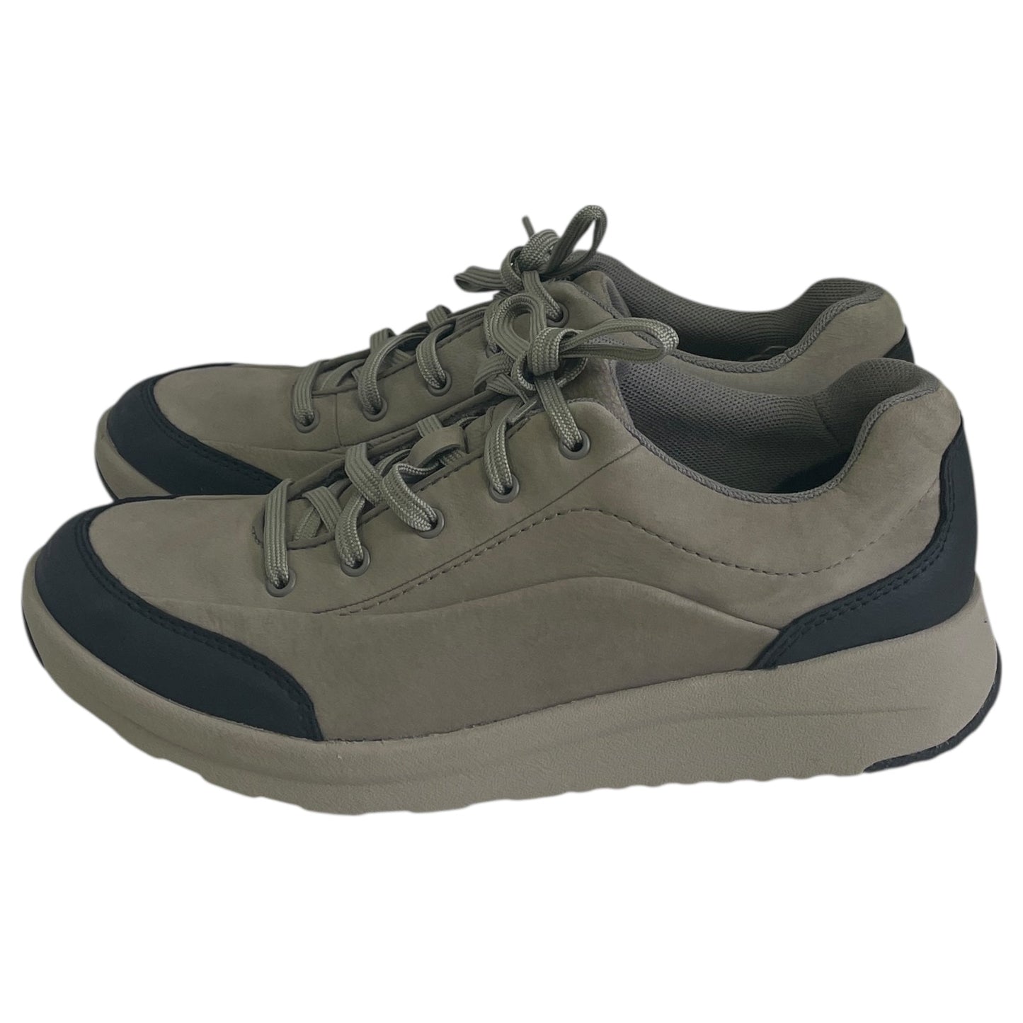 Shoes Sneakers By Clarks In Taupe, Size:7.5