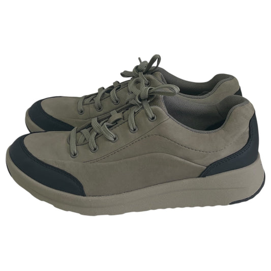 Shoes Sneakers By Clarks In Taupe, Size:7.5