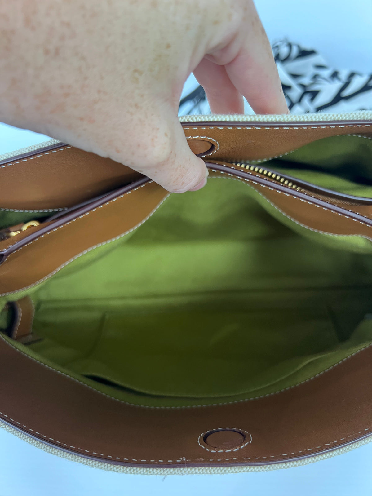 Handbag Luxury Designer By Marc Jacobs, Size: Medium