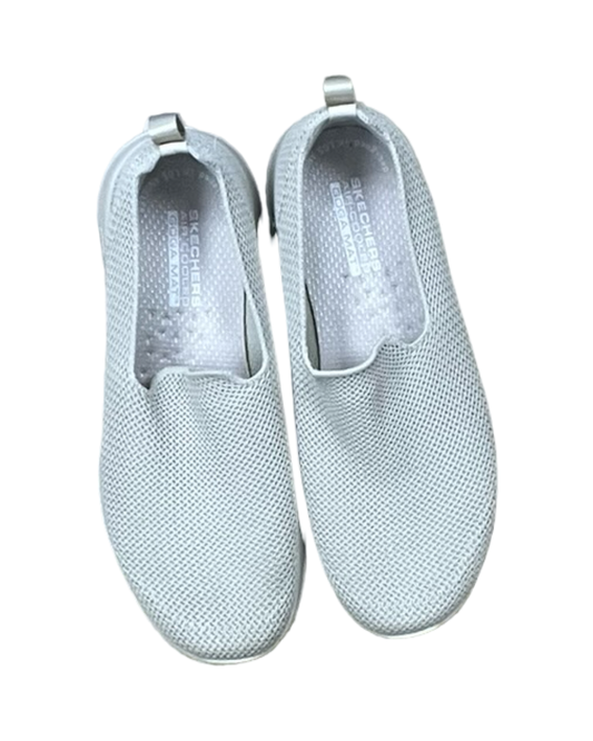 Shoes Sneakers By Skechers In Beige, Size:6.5