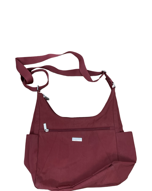 Crossbody By Baggallini In Red, Size:Medium